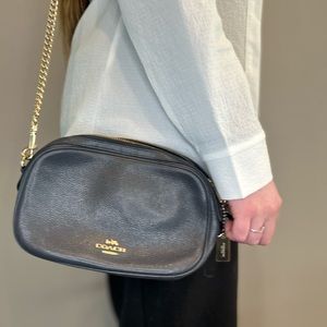 Coach crossbody shoulder bag navy leather with gold chain small lightweight